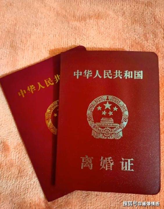 洛阳证件制作:传统照相馆冲印 vs 数码快印输出,谁更胜一筹?